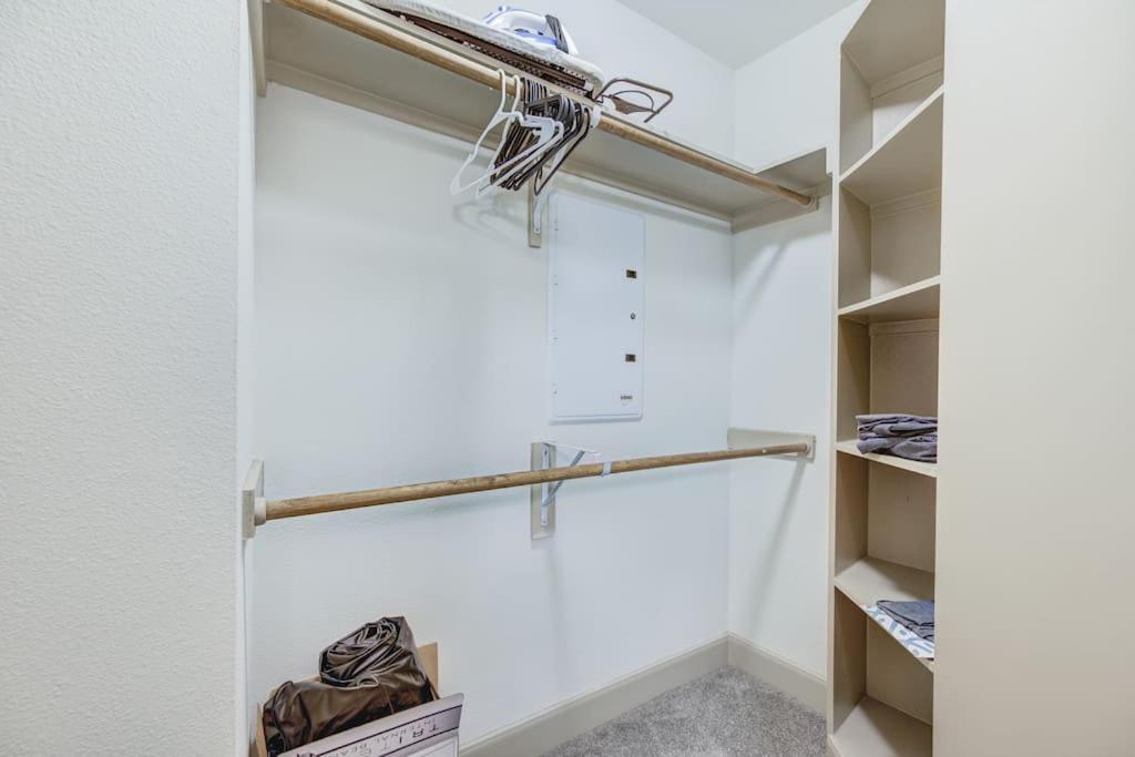 Apartament Chic 1Br Near Nrg With Pool Wifi Freeparking Houston Zewnętrze zdjęcie