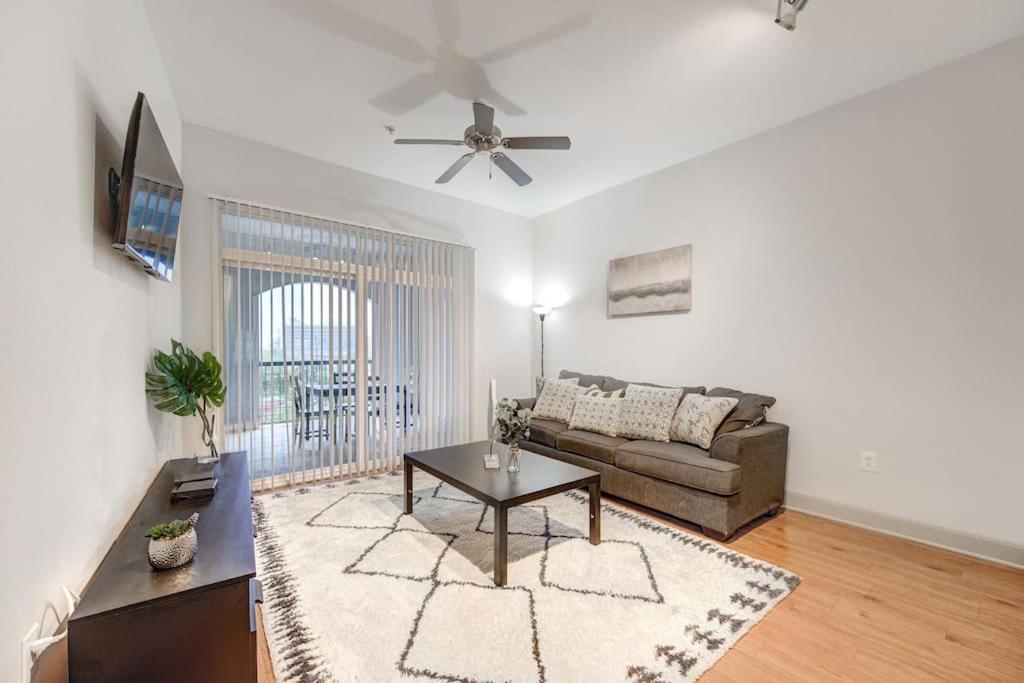 Apartament Chic 1Br Near Nrg With Pool Wifi Freeparking Houston Zewnętrze zdjęcie