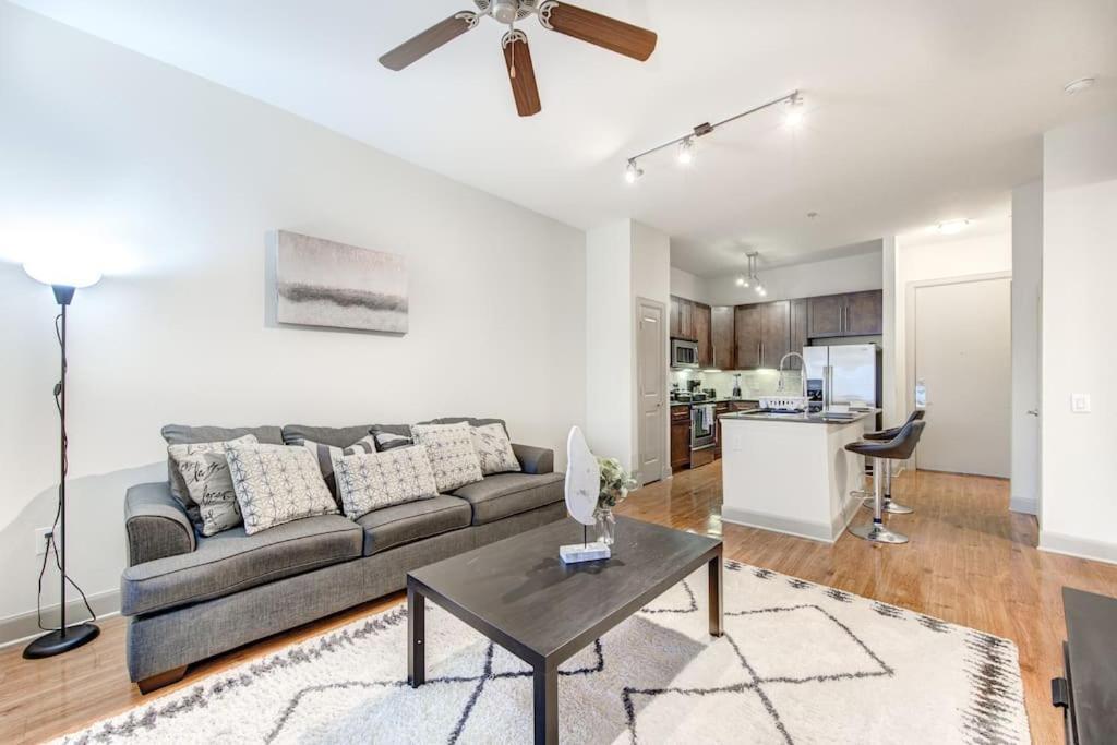 Apartament Chic 1Br Near Nrg With Pool Wifi Freeparking Houston Zewnętrze zdjęcie
