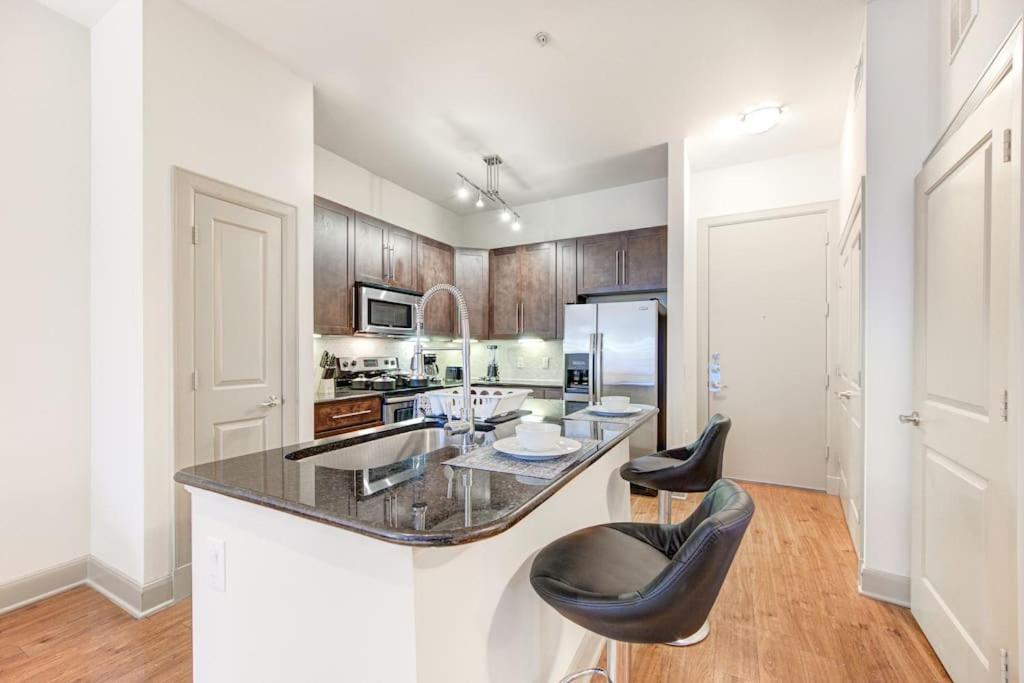 Apartament Chic 1Br Near Nrg With Pool Wifi Freeparking Houston Zewnętrze zdjęcie