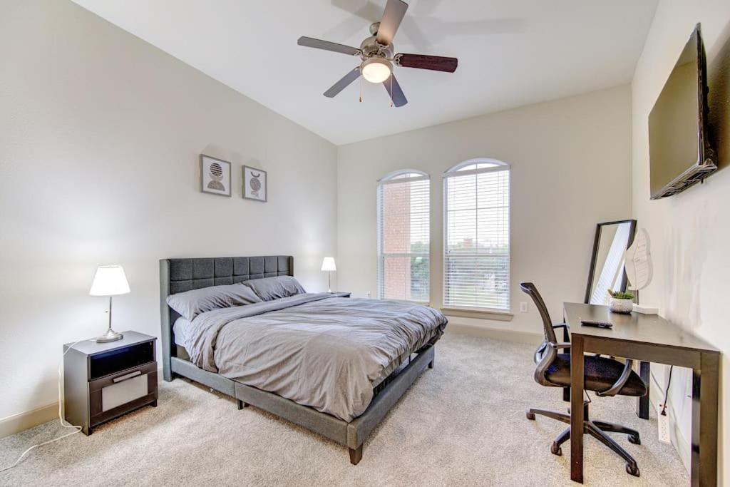 Apartament Chic 1Br Near Nrg With Pool Wifi Freeparking Houston Zewnętrze zdjęcie
