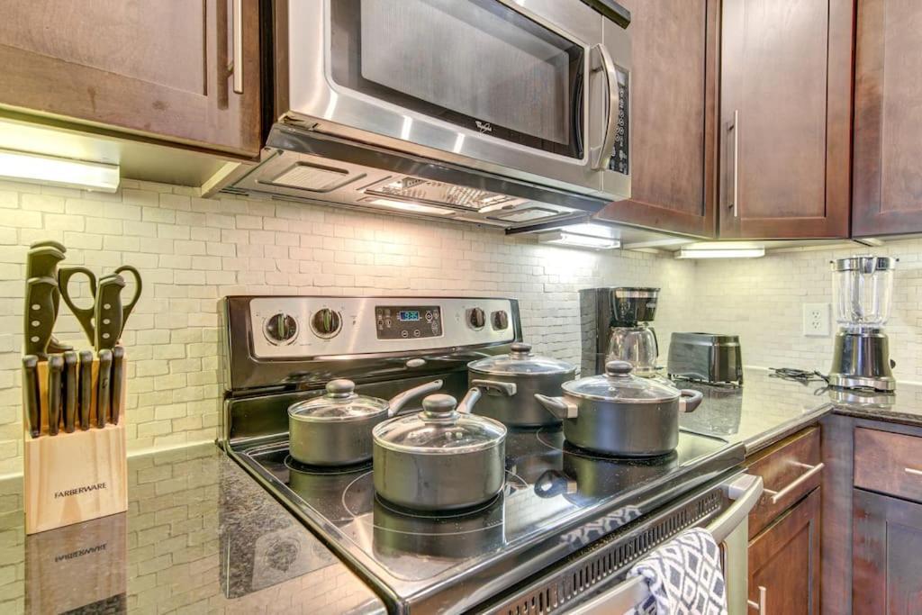 Apartament Chic 1Br Near Nrg With Pool Wifi Freeparking Houston Zewnętrze zdjęcie